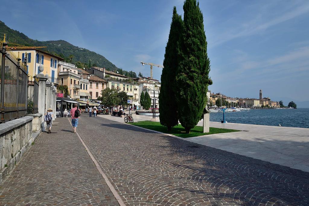 Апартаменты Antico Palazzo Signorile Сало Экстерьер фото
