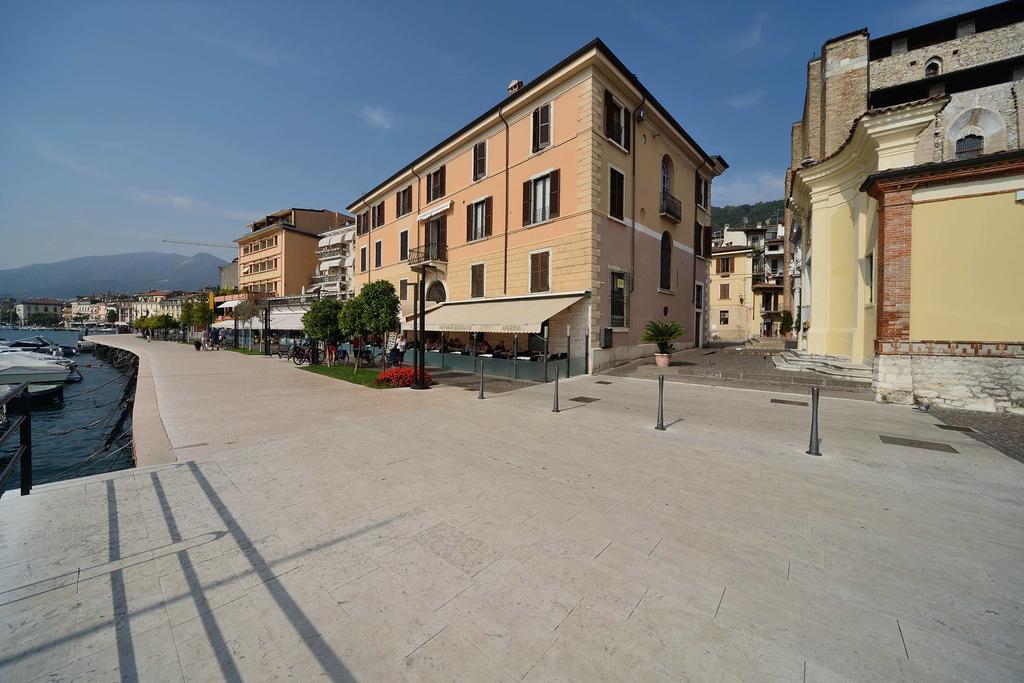 Апартаменты Antico Palazzo Signorile Сало Экстерьер фото